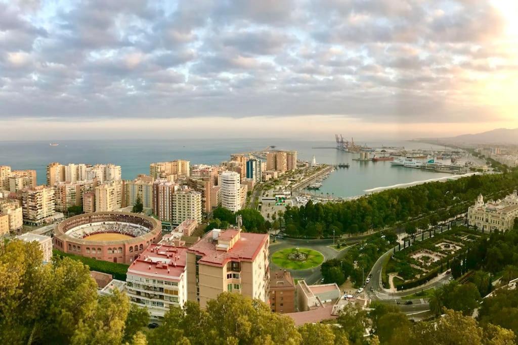 Apartamentos J&K Torremolinos Exterior photo