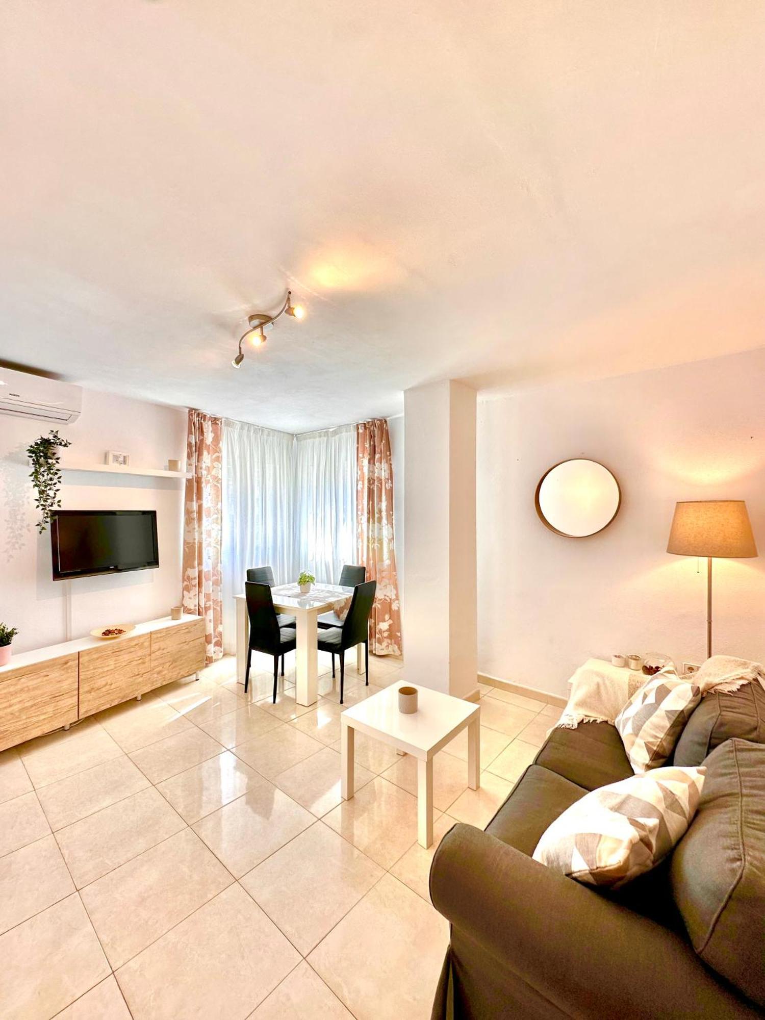 Apartamentos J&K Torremolinos Exterior photo