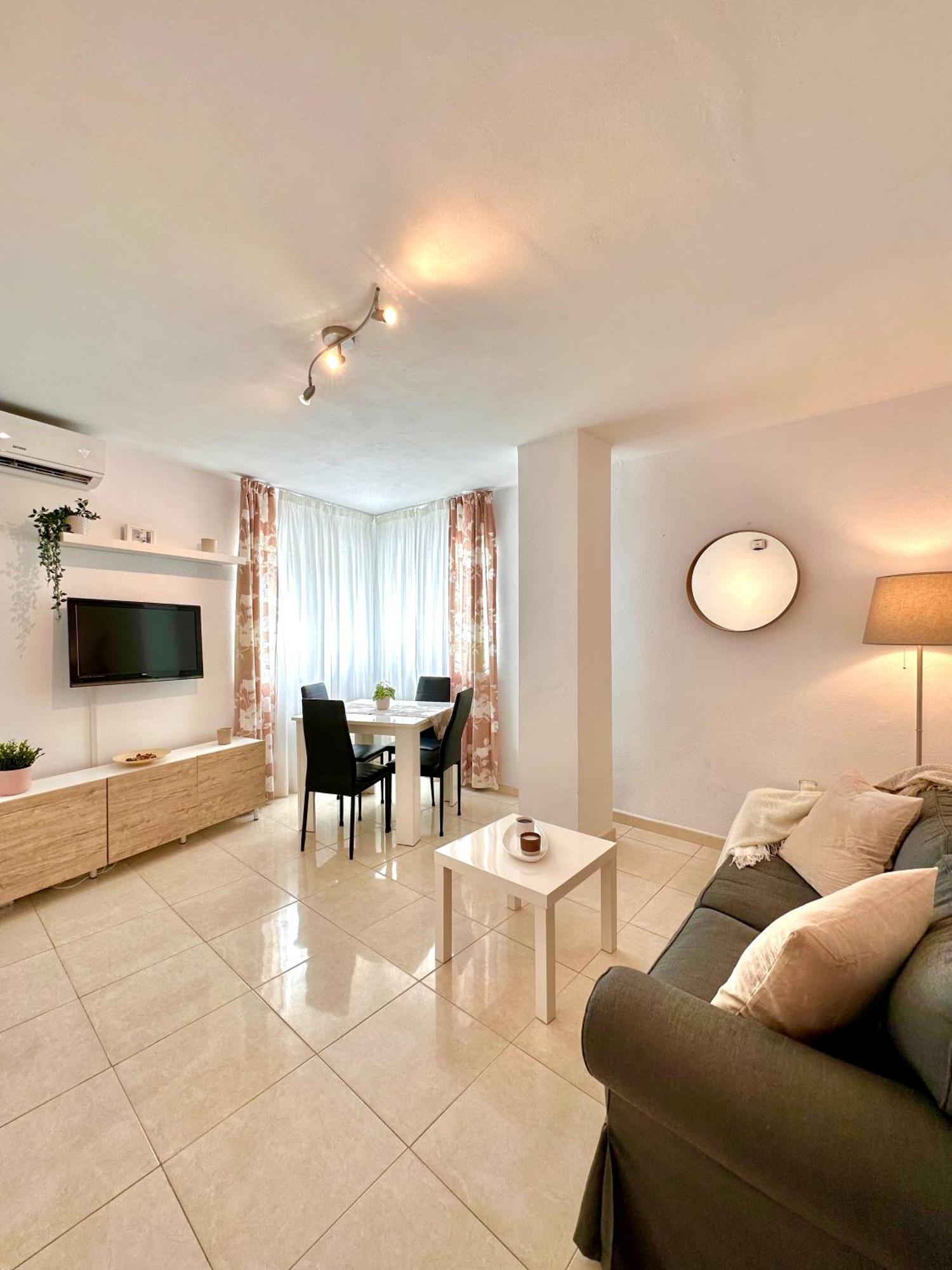 Apartamentos J&K Torremolinos Exterior photo